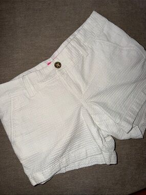 Lilly Pulitzer Callahan resort white short size 6 excellent used condition